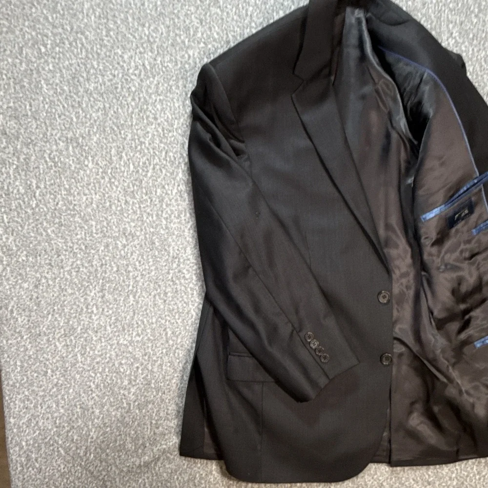 EGARA Black Slim Fit 2pc Worsted Wool Suit Made in Italy 39R/39W
